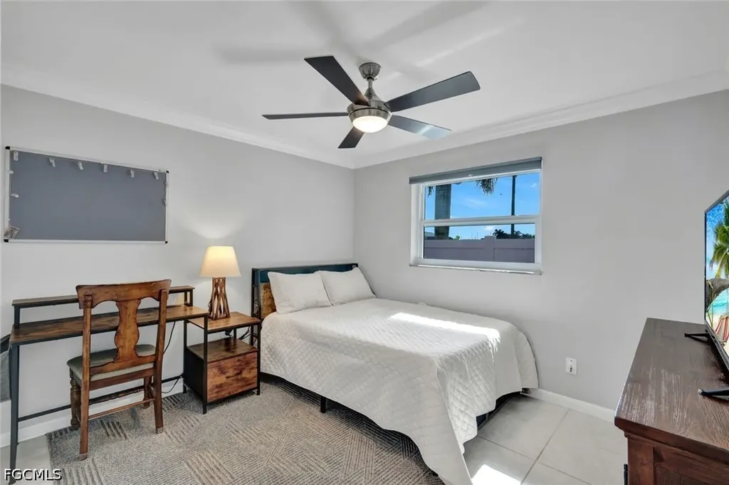4232 SE 8th Place Cape Coral FL 33904