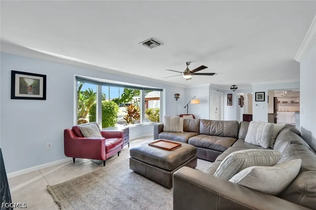 4232 SE 8th Place Cape Coral FL 33904