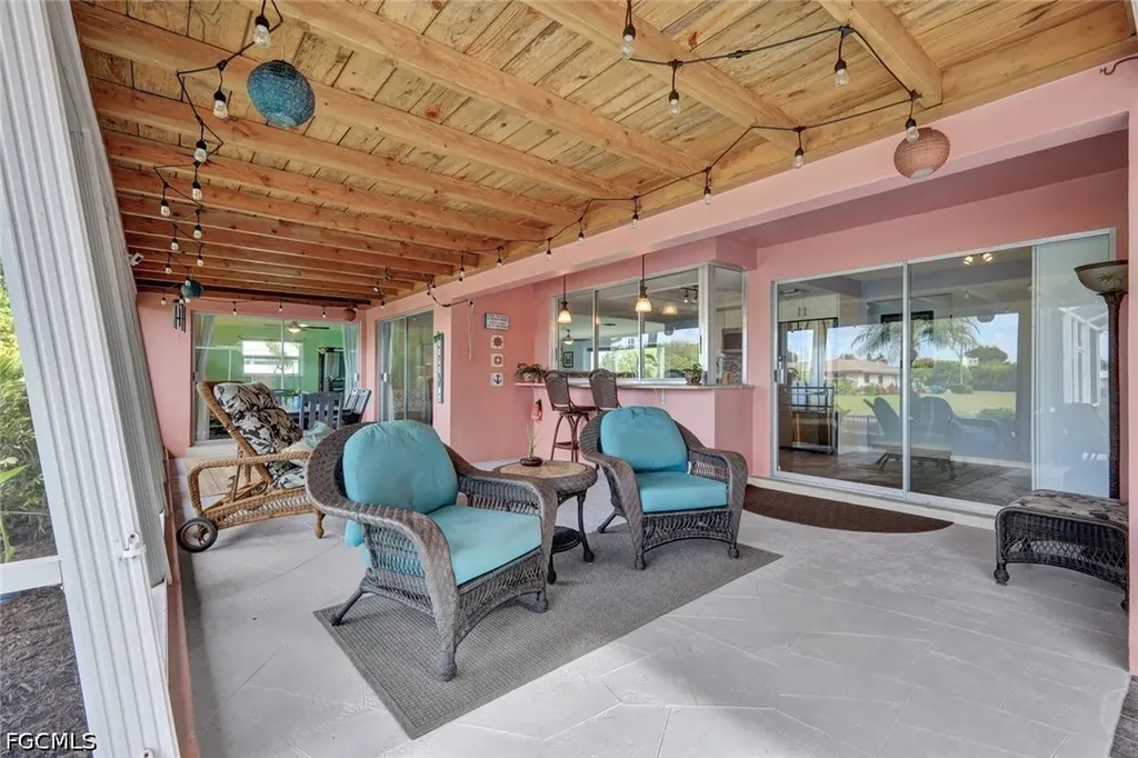 4232 SE 8th Place Cape Coral FL 33904