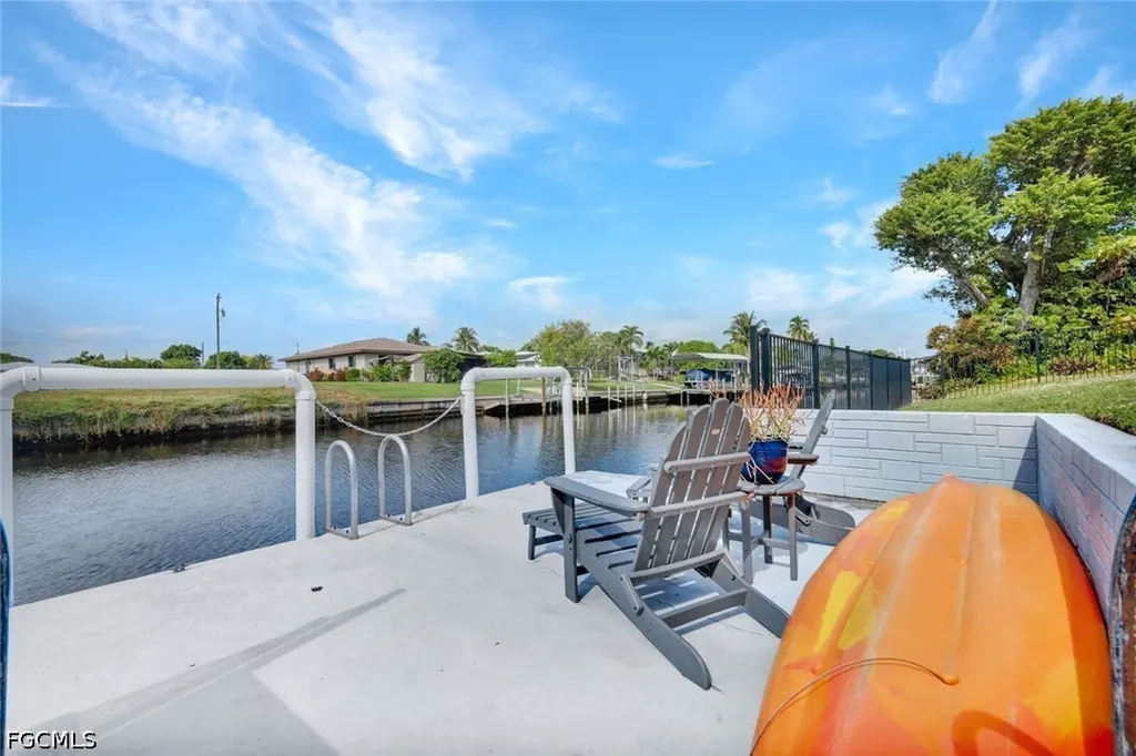 4232 SE 8th Place Cape Coral FL 33904