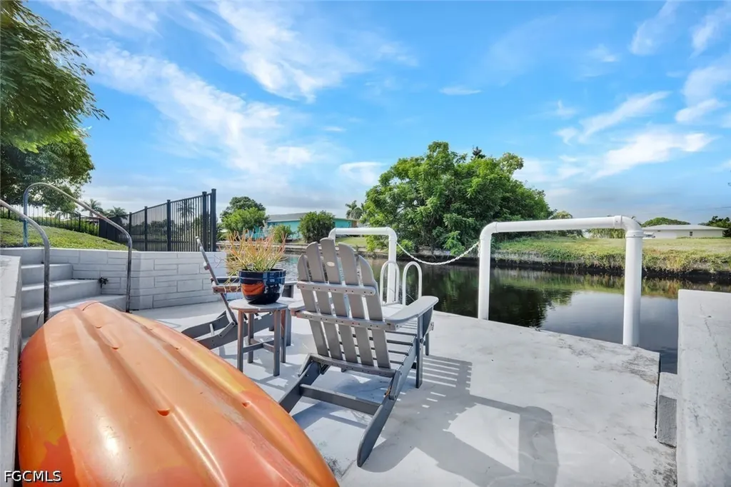4232 SE 8th Place Cape Coral FL 33904
