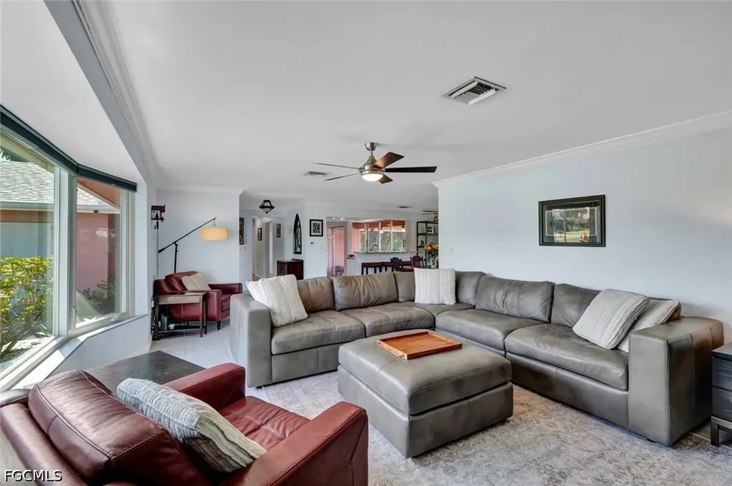 4232 SE 8th Place Cape Coral FL 33904