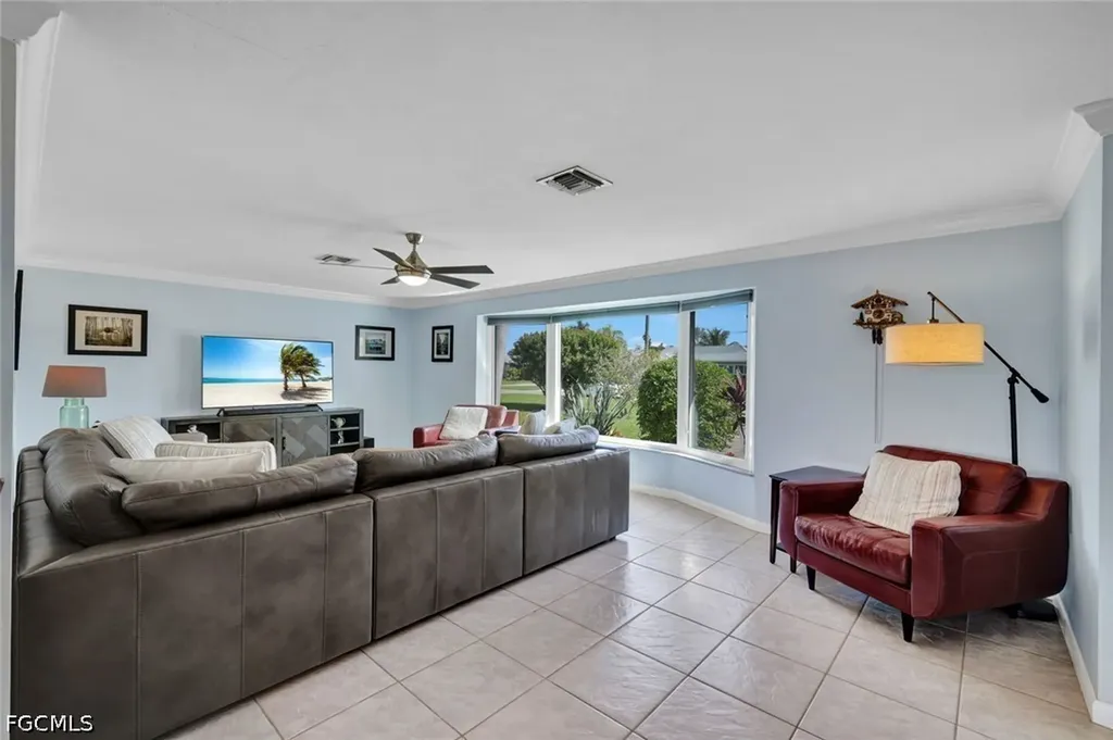 4232 SE 8th Place Cape Coral FL 33904
