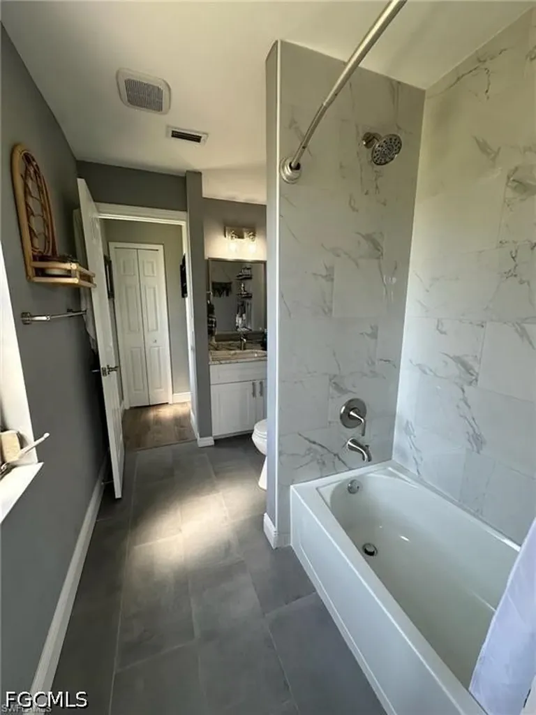 1714 SE 2nd Street Cape Coral FL 33990