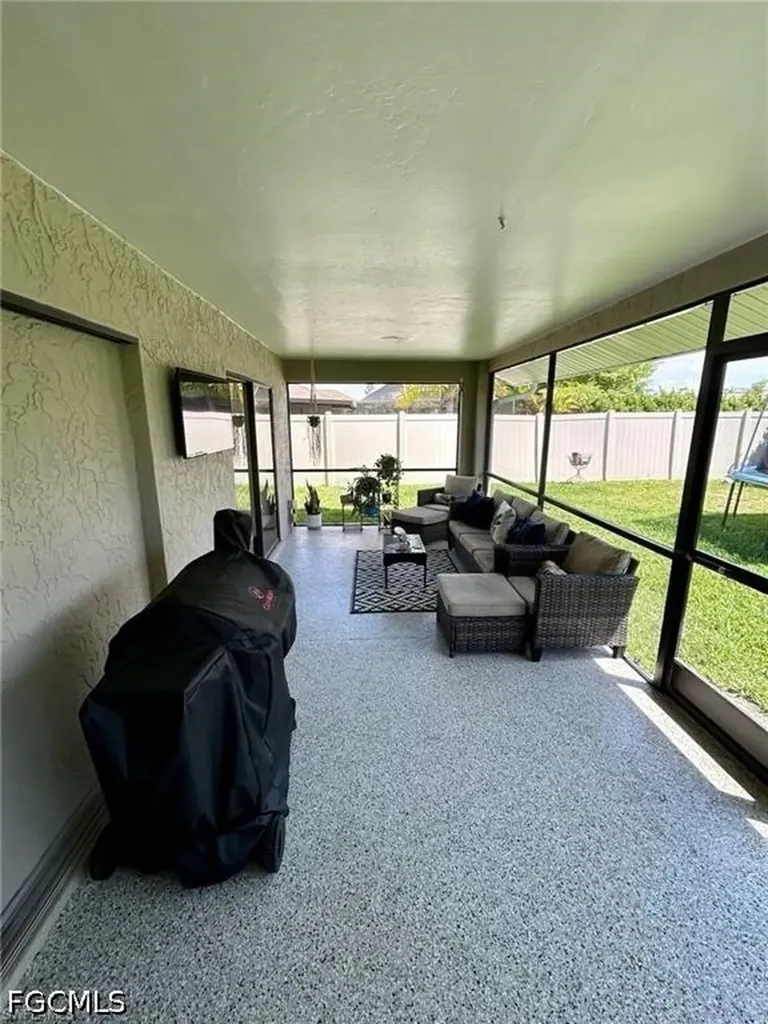 1714 SE 2nd Street Cape Coral FL 33990