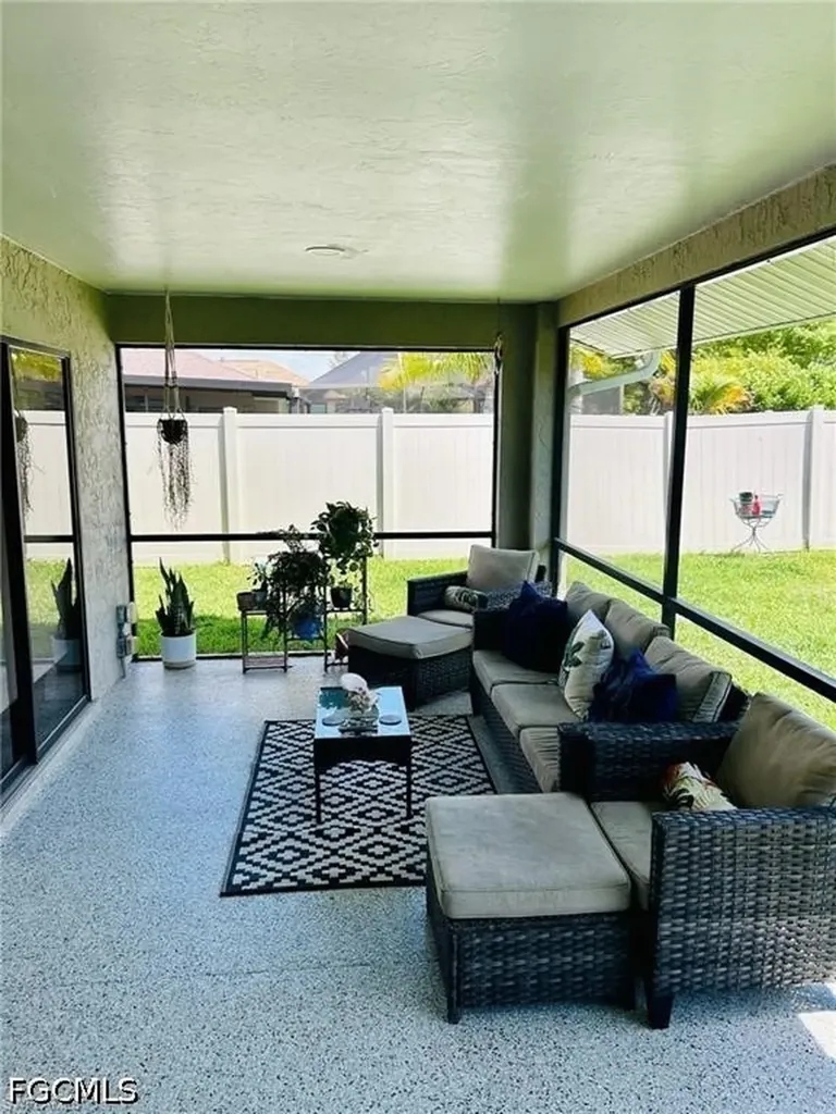 1714 SE 2nd Street Cape Coral FL 33990