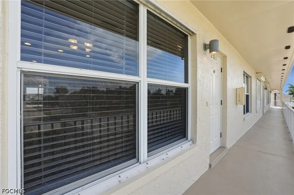 912 SE 46th Street Cape Coral FL 33904