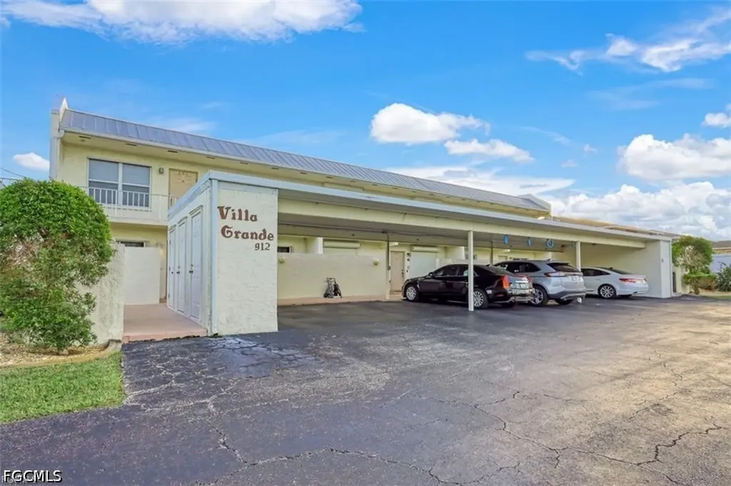 912 SE 46th Street Cape Coral FL 33904