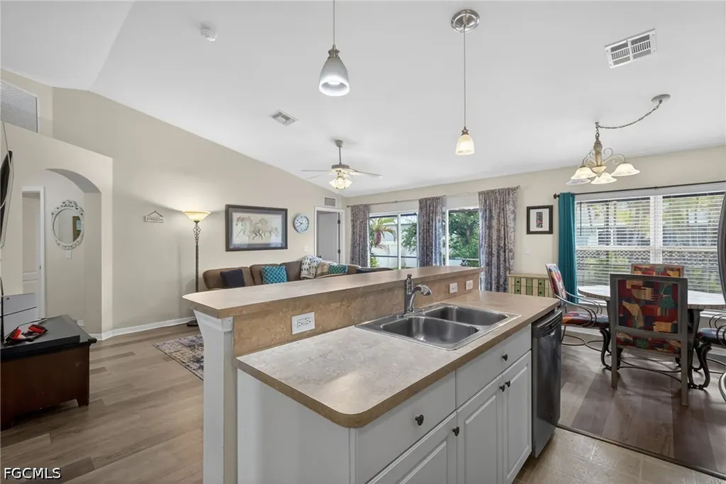 509 NW 36th Avenue Cape Coral FL 33993