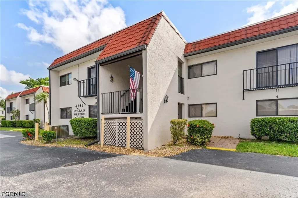 4728 Orange Grove Boulevard North Fort Myers FL 33903