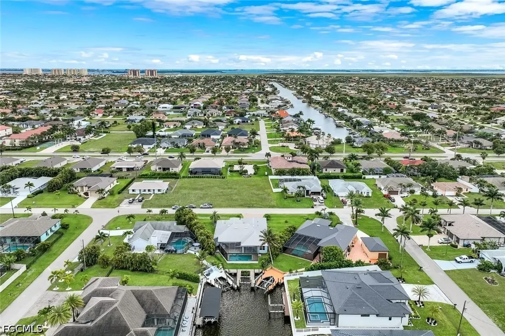 1927 SW 47th Terrace Cape Coral FL 33914