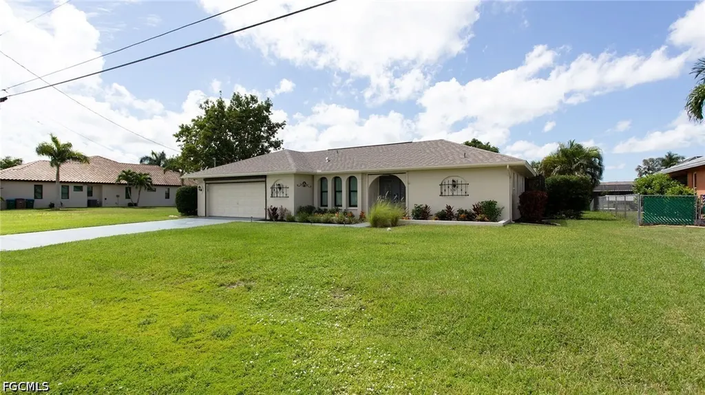 216 SE 30th Terrace Cape Coral FL 33904