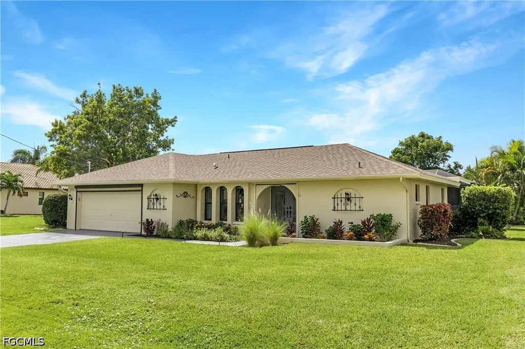 216 SE 30th Terrace Cape Coral FL 33904