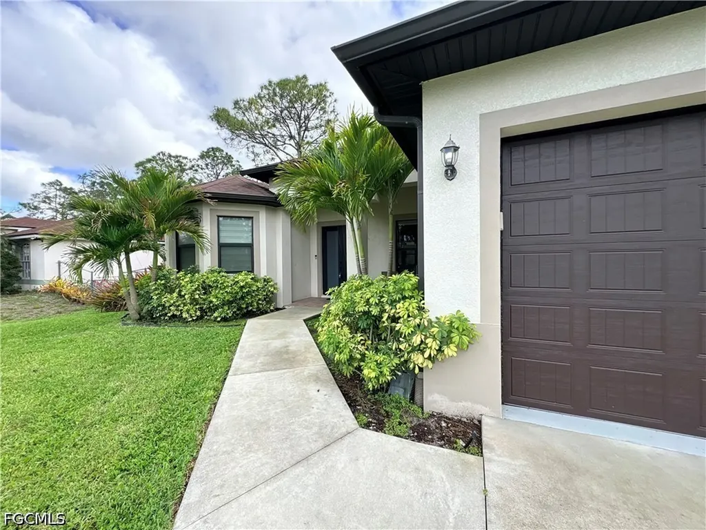 3730 43rd Avenue NE Naples FL 34120
