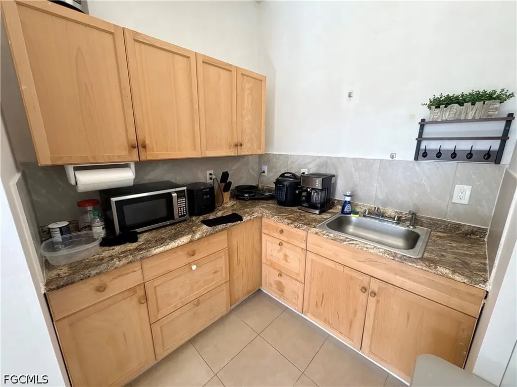 3730 43rd Avenue NE Naples FL 34120