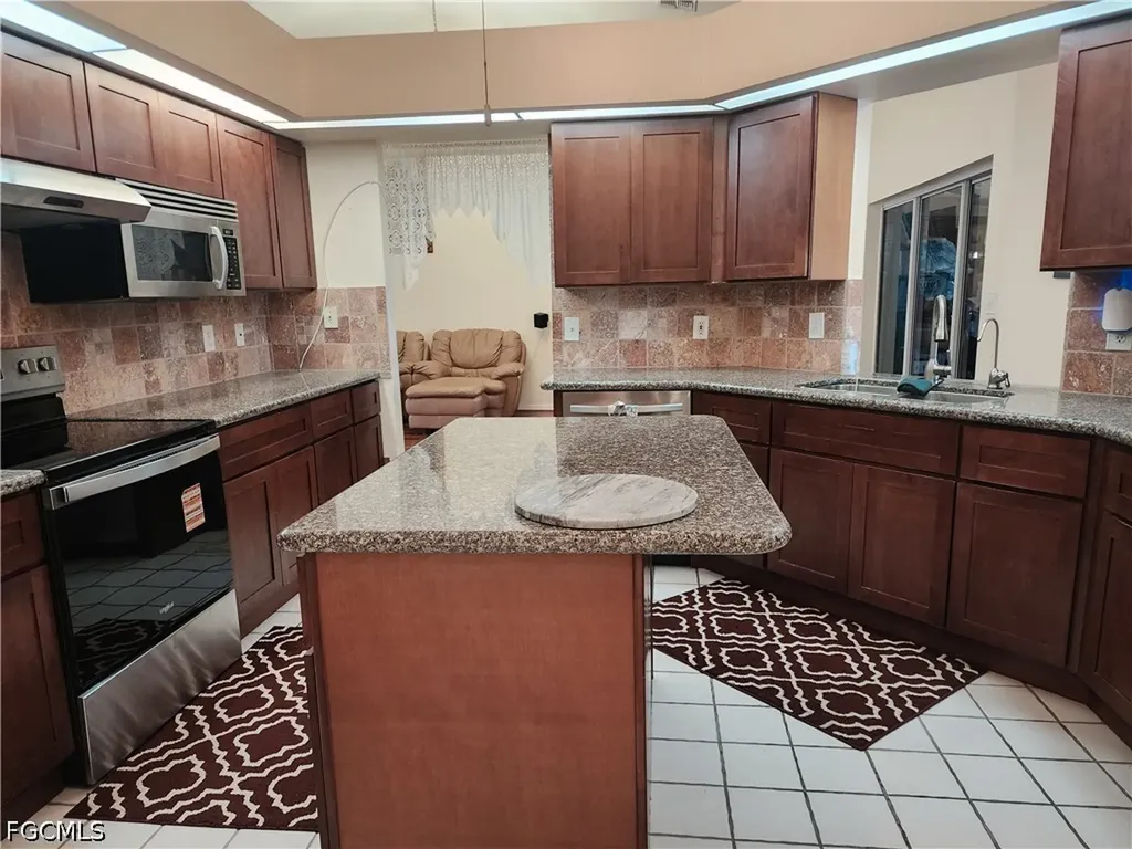 17264 Oriole Road Fort Myers FL 33967