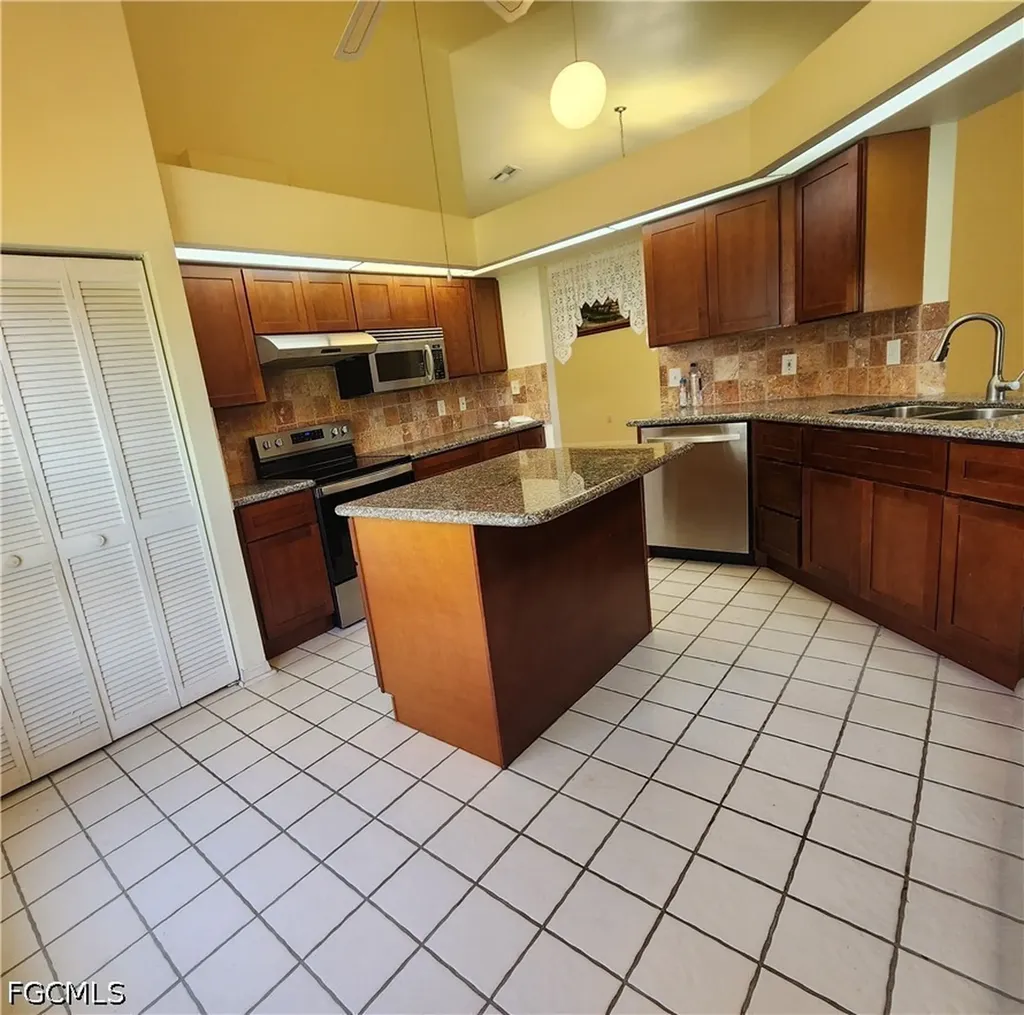 17264 Oriole Road Fort Myers FL 33967