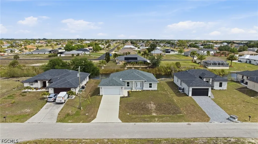 1725 NW 2nd Street Cape Coral FL 33993