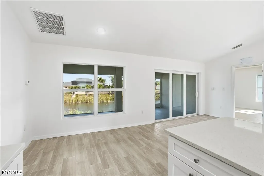 1725 NW 2nd Street Cape Coral FL 33993
