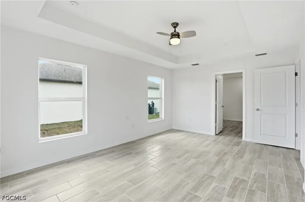 1725 NW 2nd Street Cape Coral FL 33993