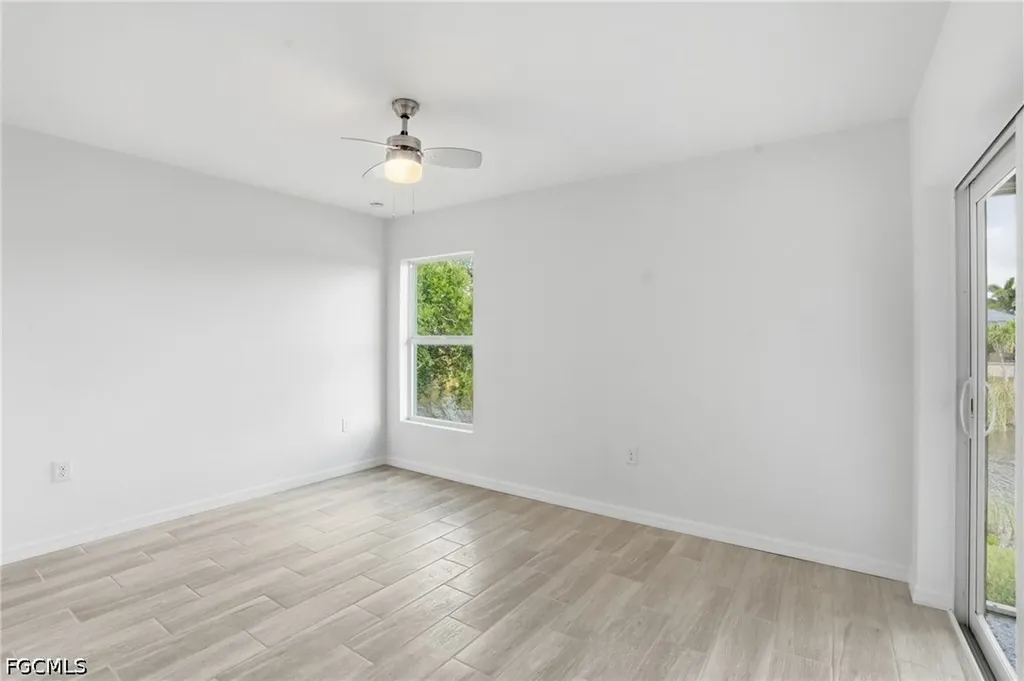 1725 NW 2nd Street Cape Coral FL 33993