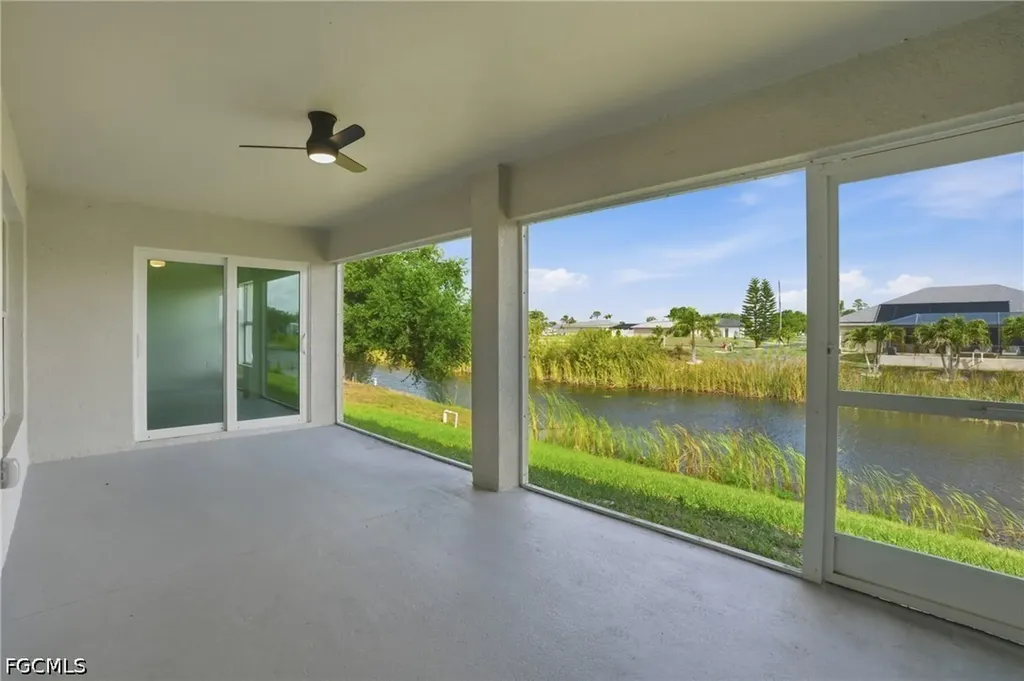 1725 NW 2nd Street Cape Coral FL 33993