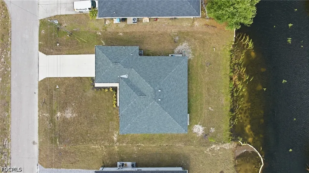 1725 NW 2nd Street Cape Coral FL 33993