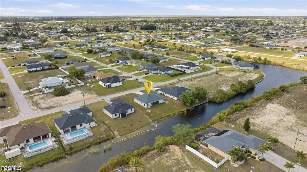 1725 NW 2nd Street Cape Coral FL 33993