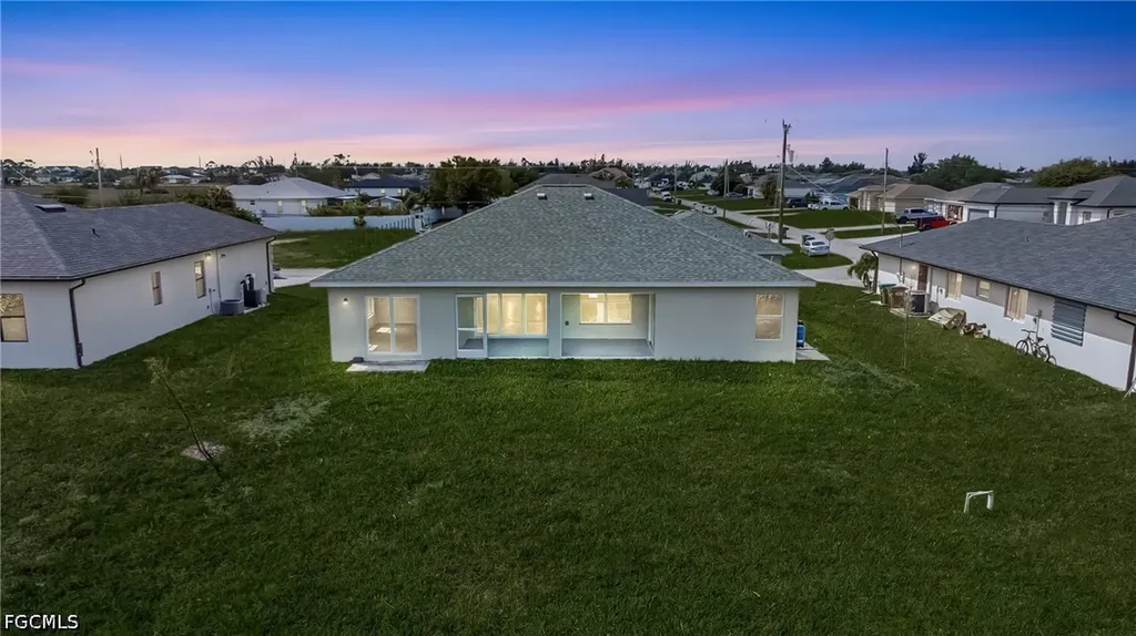 1725 NW 2nd Street Cape Coral FL 33993