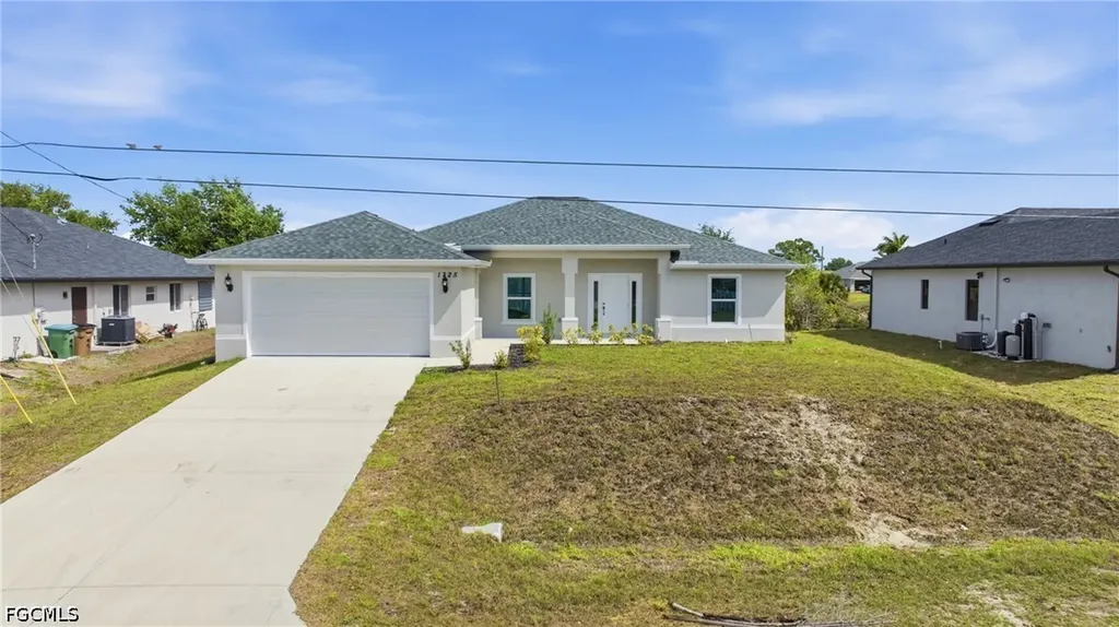 1725 NW 2nd Street Cape Coral FL 33993