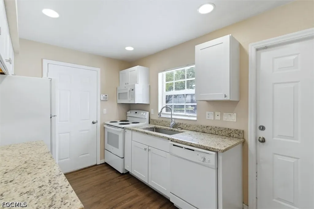 5257 Leeds Road Fort Myers FL 33907