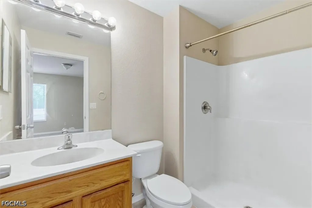5257 Leeds Road Fort Myers FL 33907
