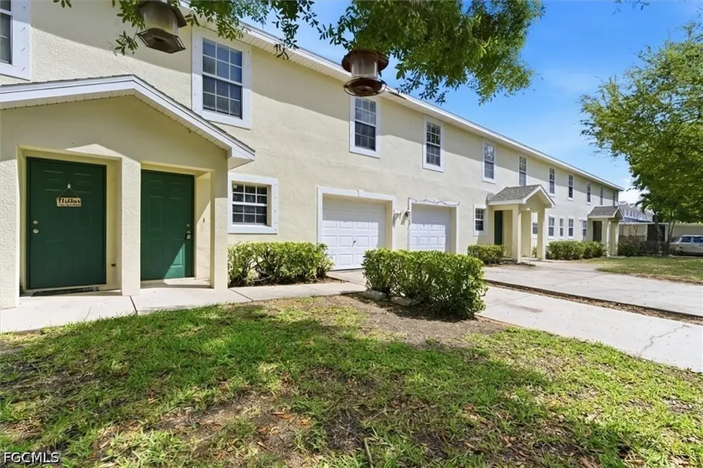 5257 Leeds Road Fort Myers FL 33907
