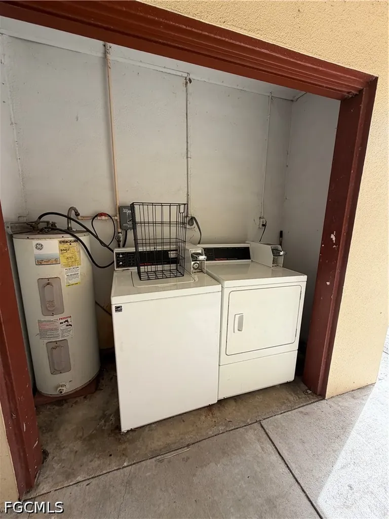 1920 W Lakeview Boulevard North Fort Myers FL 33903