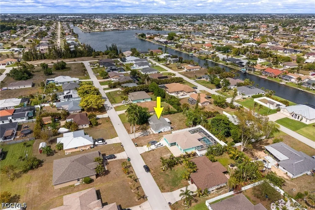1333 SW 5th Place Cape Coral FL 33991