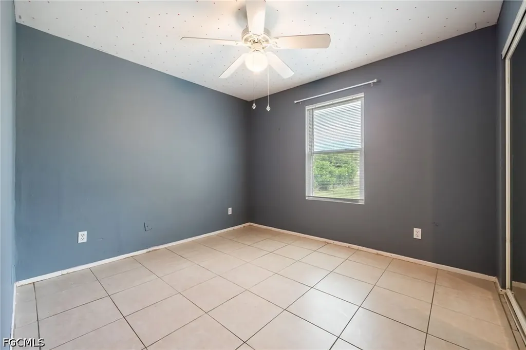 1333 SW 5th Place Cape Coral FL 33991
