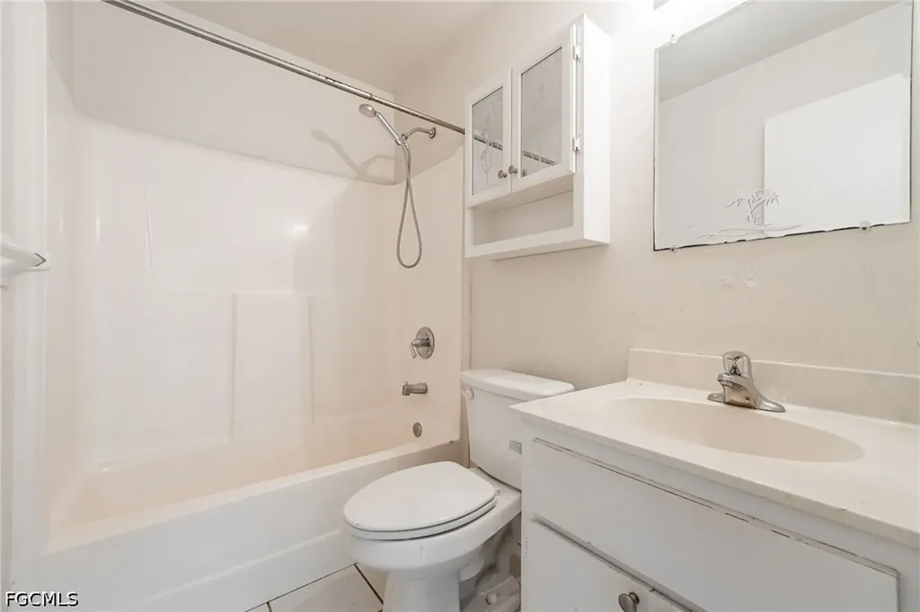 1333 SW 5th Place Cape Coral FL 33991