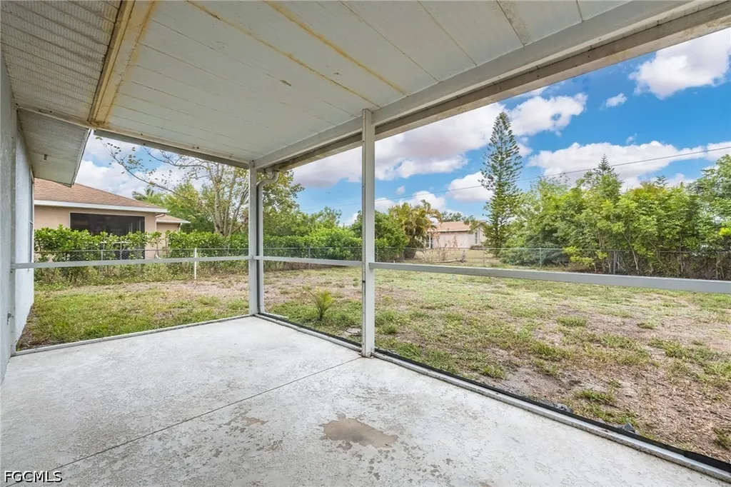 1333 SW 5th Place Cape Coral FL 33991