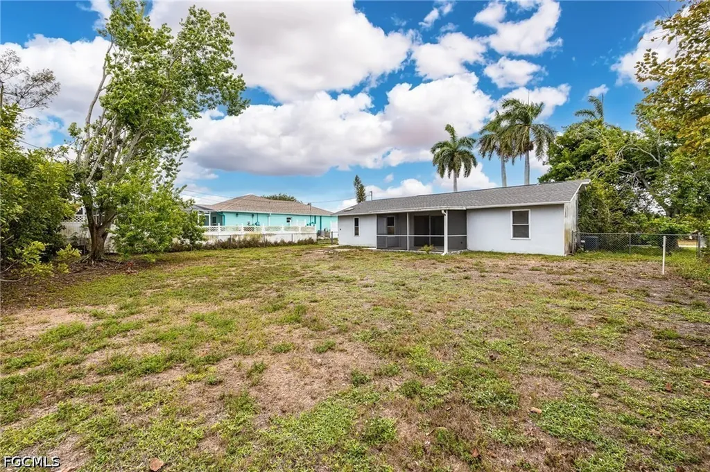 1333 SW 5th Place Cape Coral FL 33991