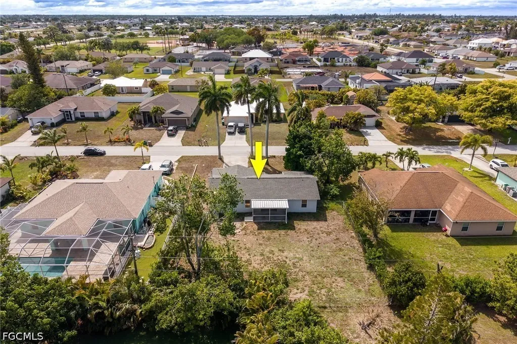 1333 SW 5th Place Cape Coral FL 33991