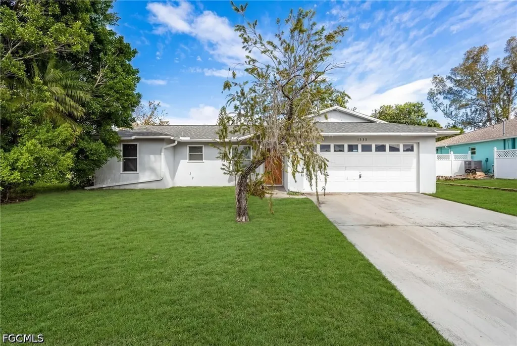 1333 SW 5th Place Cape Coral FL 33991