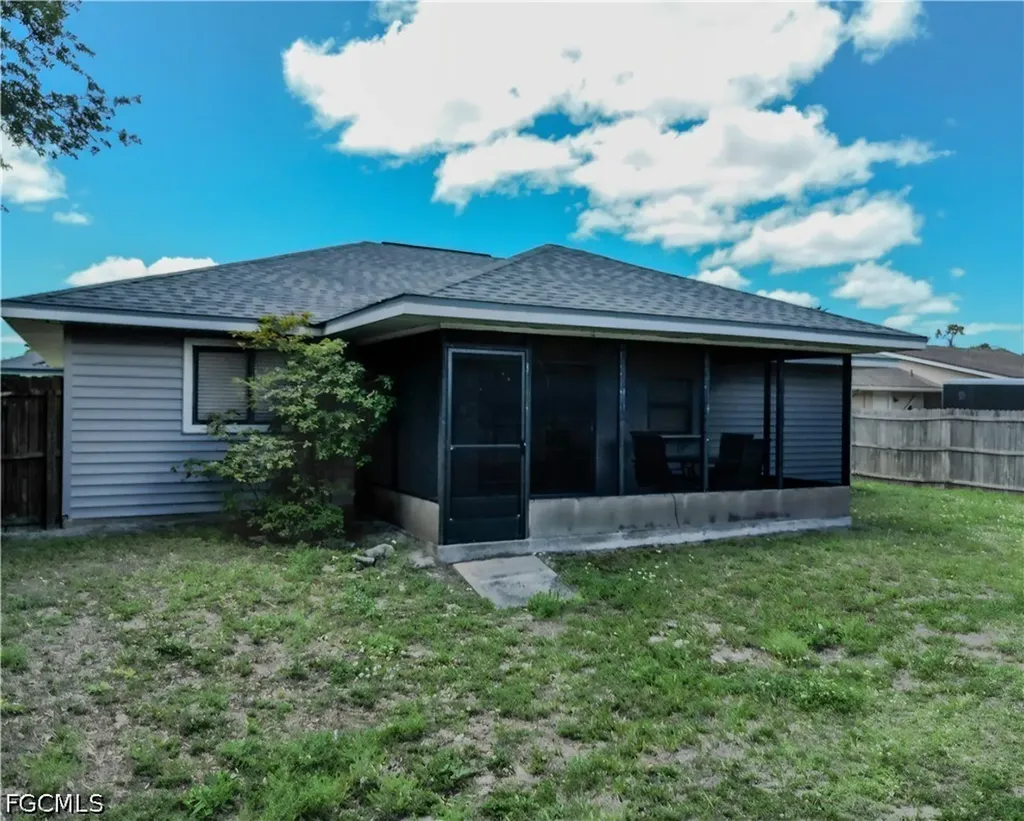 8241 Harrisburg Drive Fort Myers FL 33967