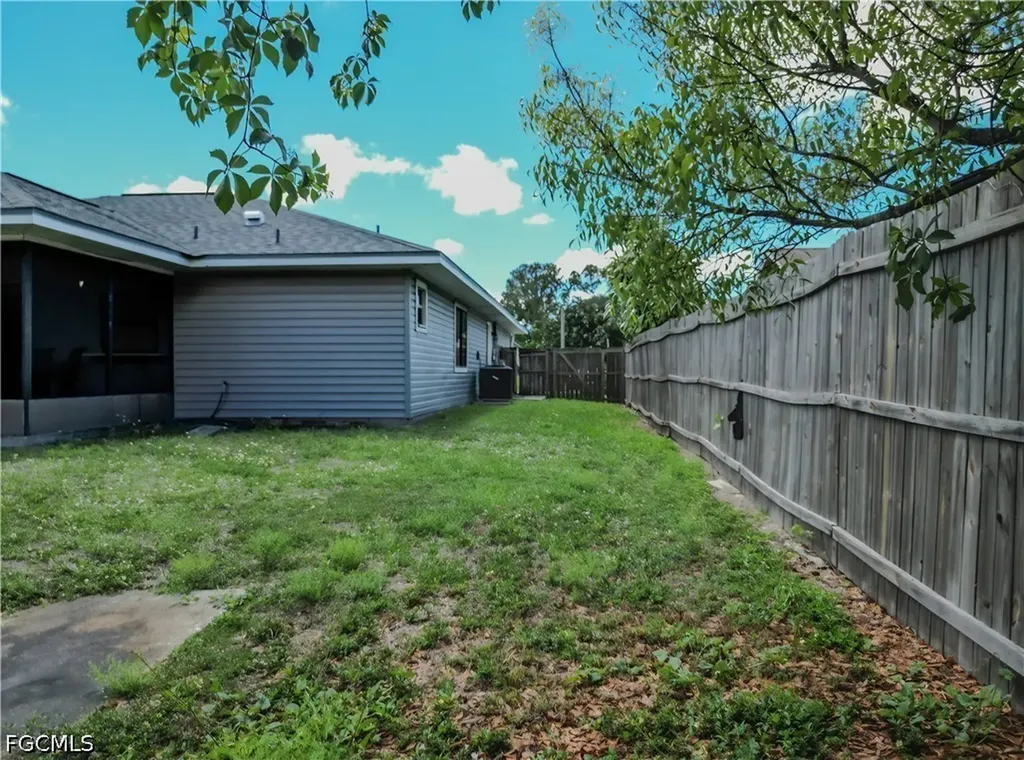 8241 Harrisburg Drive Fort Myers FL 33967