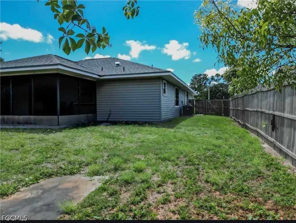 8241 Harrisburg Drive Fort Myers FL 33967