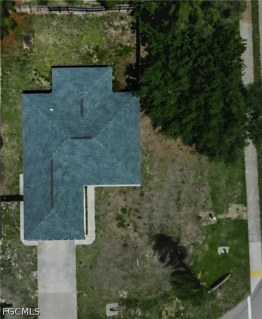 8241 Harrisburg Drive Fort Myers FL 33967