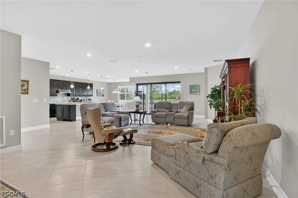 11279 Thurston Chase Fort Myers FL 33913