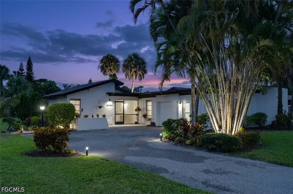 4100 Lakewood Boulevard Naples FL 34112