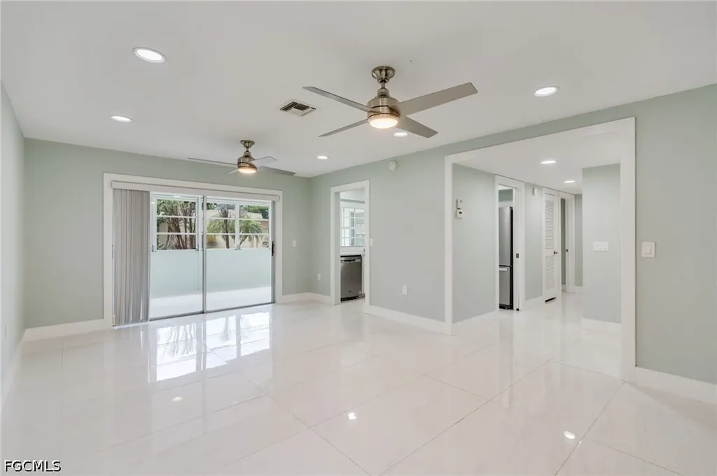 4100 Lakewood Boulevard Naples FL 34112