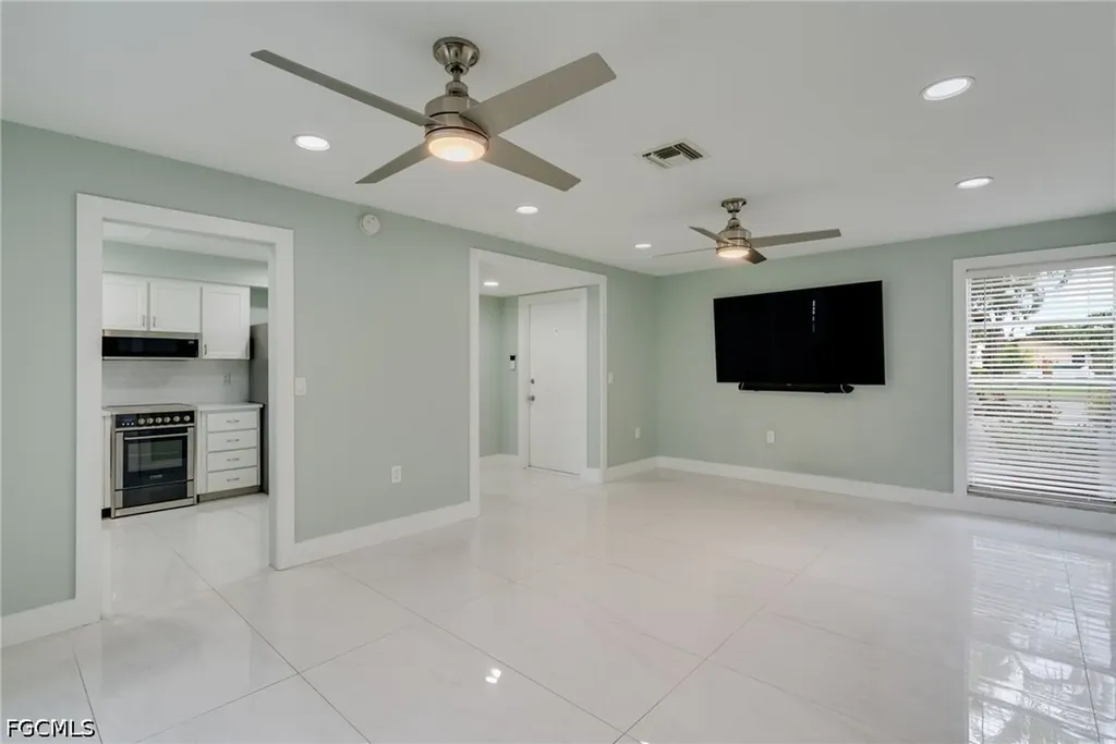 4100 Lakewood Boulevard Naples FL 34112