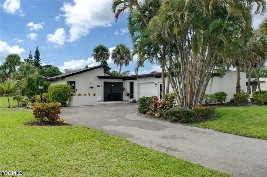 4100 Lakewood Boulevard Naples FL 34112